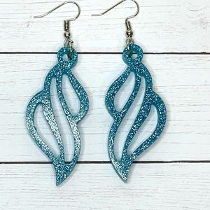 Cute earrings made with resin